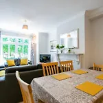 106 - The Townhouse By Shortstays - Sleeps 6 Ferienhaus *