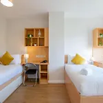 Ferienhaus 106 - The Townhouse By Shortstays - Sleeps 6 Galway