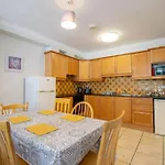 106 - The Townhouse By Shortstays - Sleeps 6 Ferienhaus