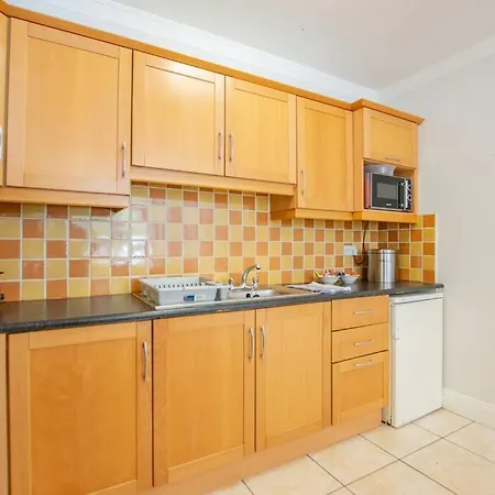 106 - The Townhouse By Shortstays - Sleeps 6 Galway