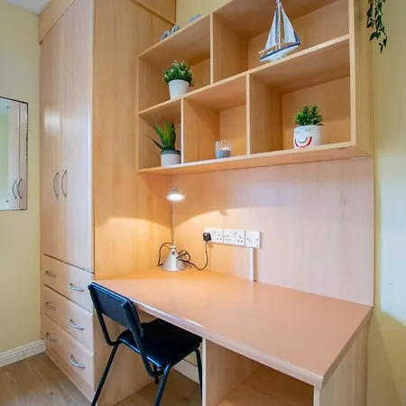 106 - The Townhouse By Shortstays - Sleeps 6 * Galway
