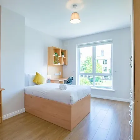 Ferienhaus 106 - The Townhouse By Shortstays - Sleeps 6