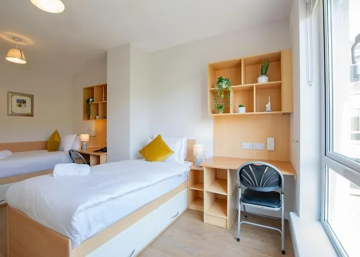 106 - The Townhouse By Shortstays