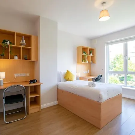 Prázdninový dům 106 - The Townhouse By Shortstays - Sleeps 6 *