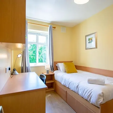 106 - The Townhouse By Shortstays * Galway