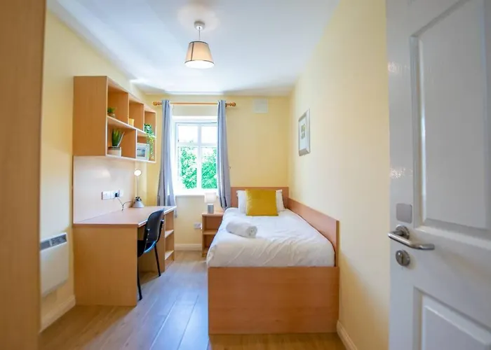 펜션 106 - The Townhouse By Shortstays